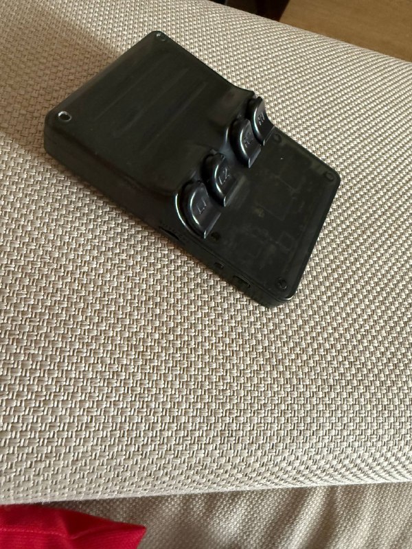 Ретро портативная консоль ANBERNIC R35S 10