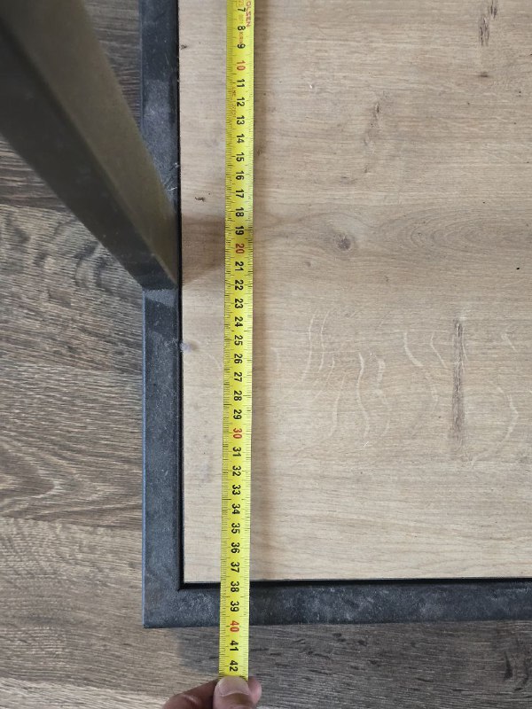 Шкаф-вешалка 4