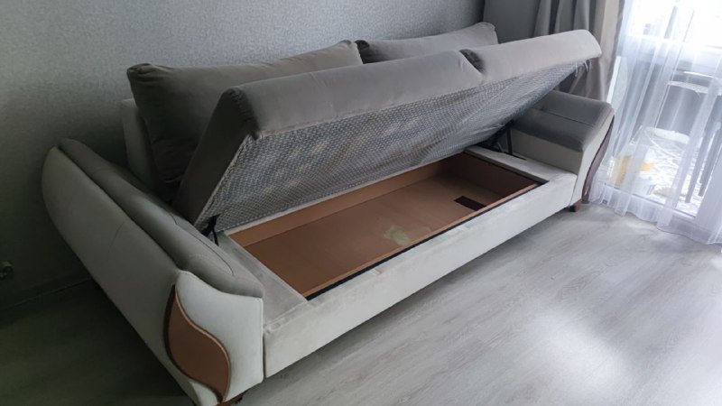 Два дивана, уличные стулья 2