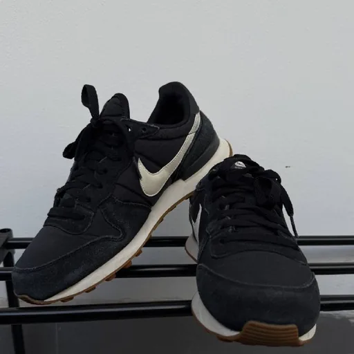 Nike кроссовки