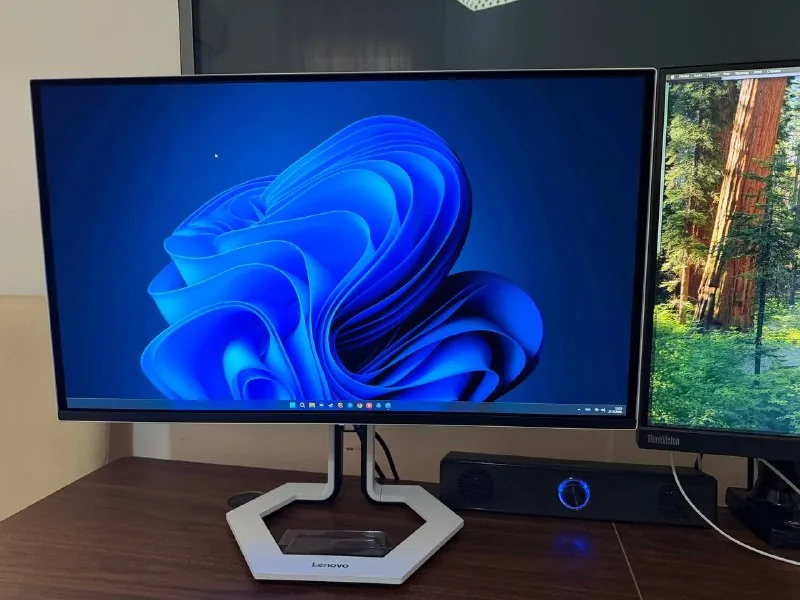 Oled монитор Lenovo Legion Pro 27Q-10