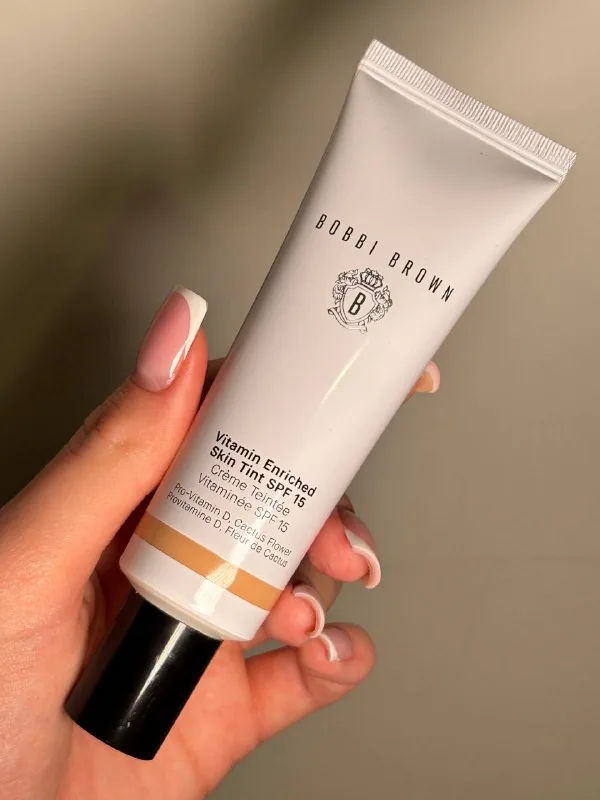 Тональный крем Bobbi Brown, light 3