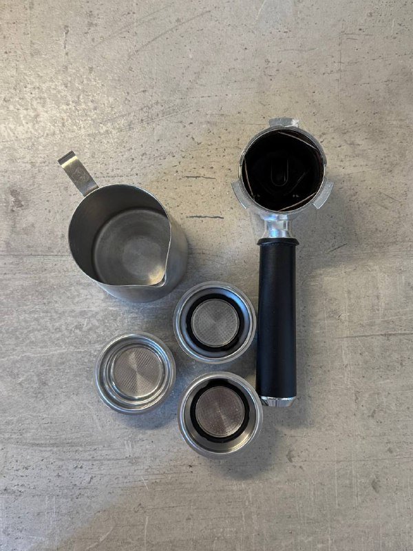 Кофемашина Delonghi Dedica Manual Espresso 3