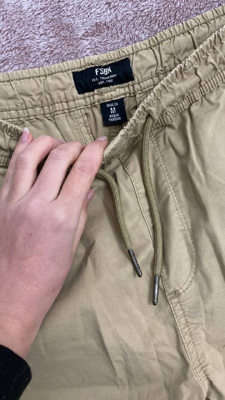 Штаны хаки SMOG, шорты FSBN, белые брюки PULL&BEAR, кепка бесплатно 5