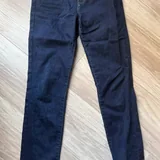 Юбка H&M, брюки-леггинсы Victoria’s Secret, джинсы C&A 4