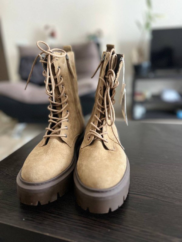 Футболка мужская Armani, женские замшевые ботинки Reserved 7