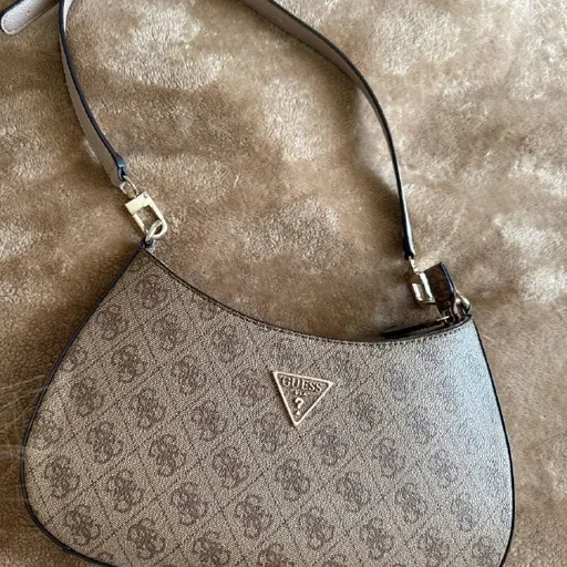 Сумка Guess