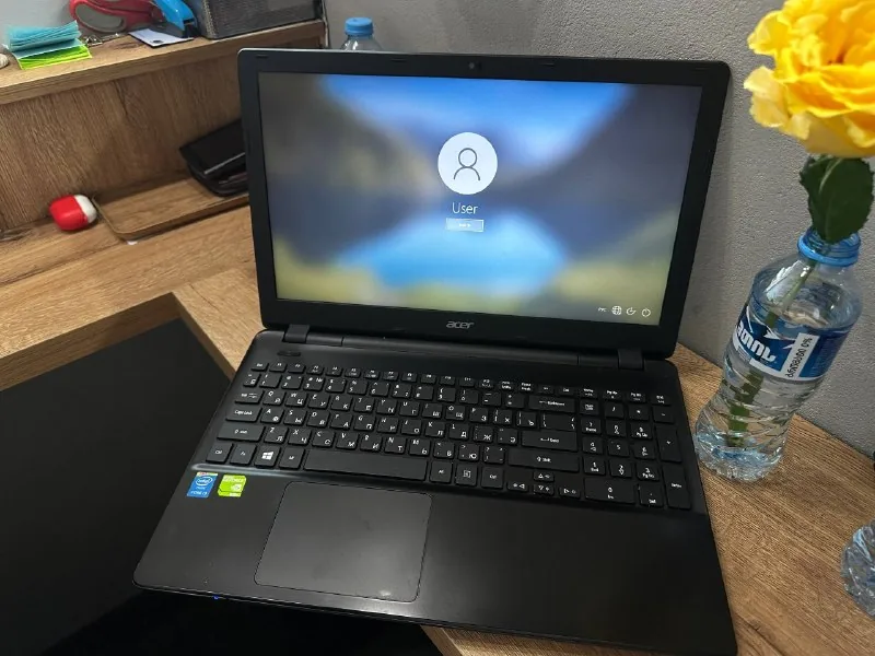 Ноутбук Acer 1