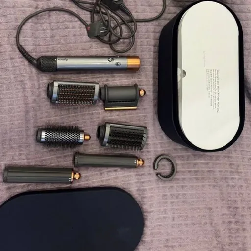 Стайлер Dyson