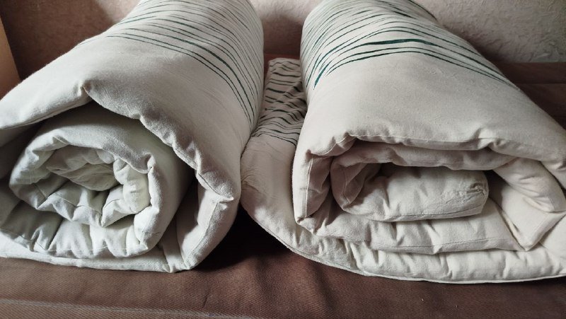 2 односпальных матраса