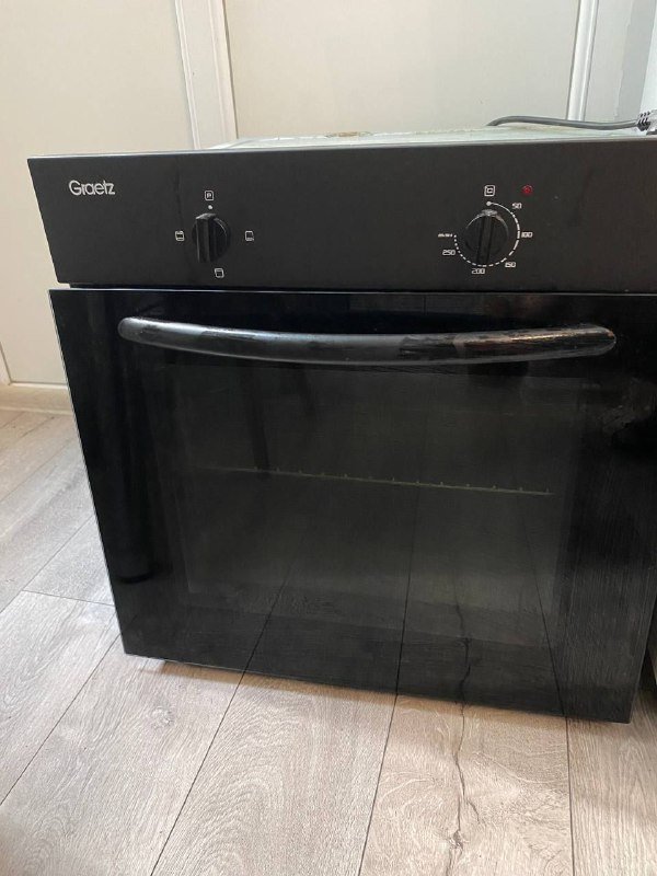 встроенный электрический духовой шкаф Graetz б/у