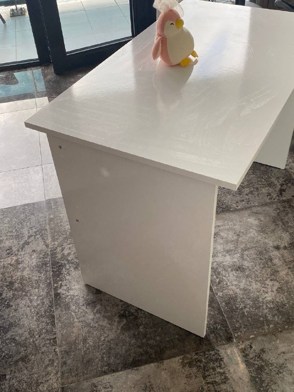 широкий белый компьютерный стол 2