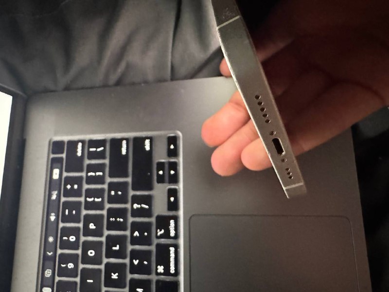 iPhone 12 64GB