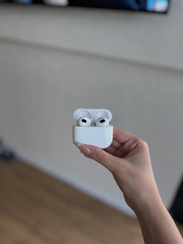 iPhone 14 128 gb, iPad 9 поколения 64 gb, AirPods 3, кабель зарядки 8