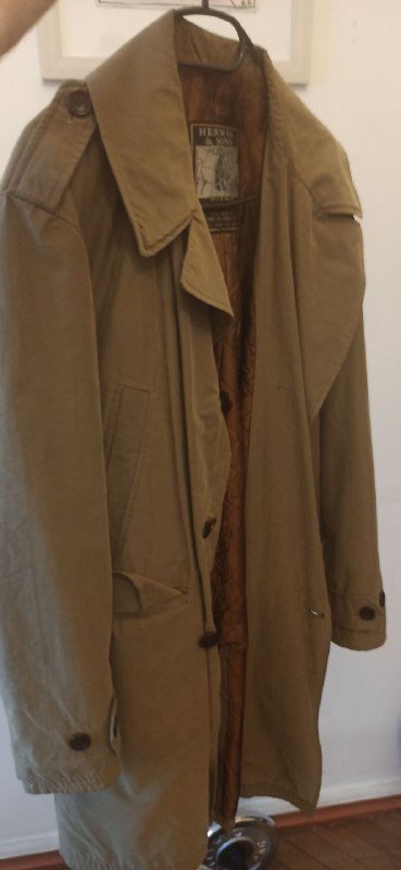 Два стула, Мужские туфли 44, Рюкзак мужской, Жилет мужской XL, Мужские духи, Гантели разборные, Плащ унисекс, Настольная игра CATAN 7