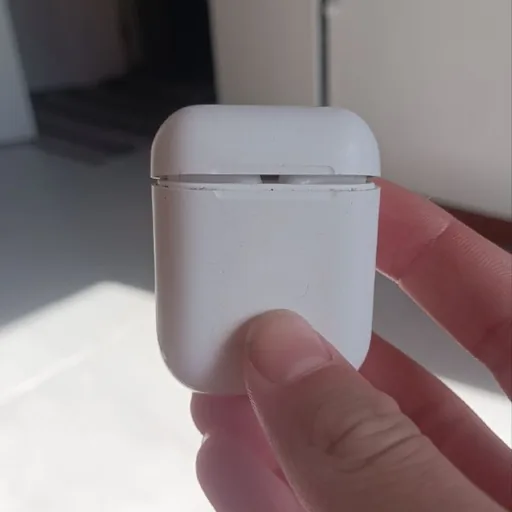 Наушники AirPods