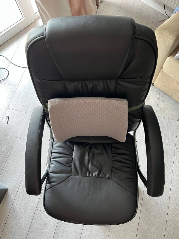 Стол 120х60 и черное кресло 2