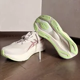 Мужские беговые кроссовки ASICS Novablast 6 4