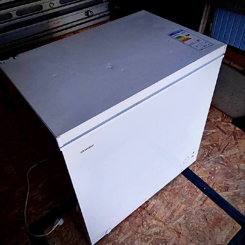 Столы, стулья, холодильники, кофемашина, посудомоечная машина 3