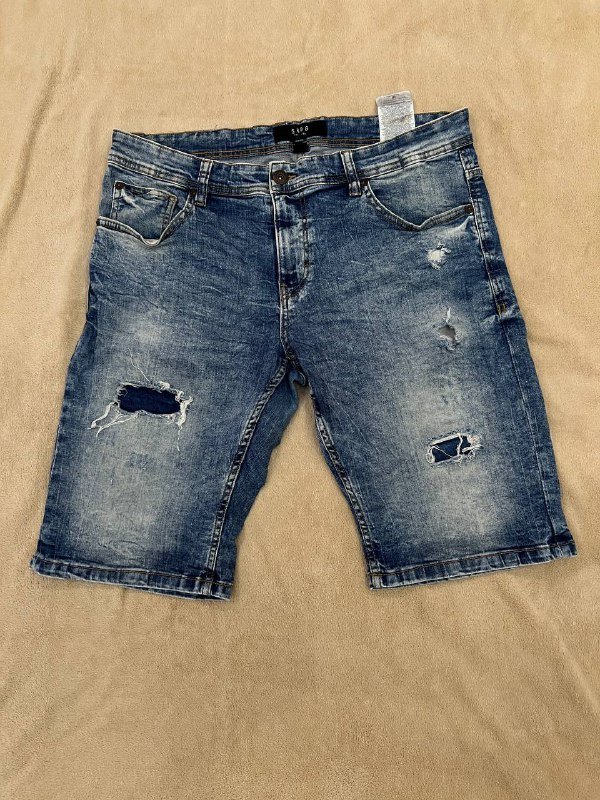 Чемоданы, платья, рубашка, пальто, шорты, сапоги 9