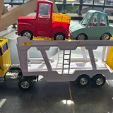 Машинки Hot Wheels и пластиковый автовоз 1