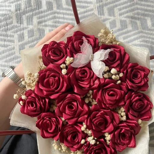 Готовые букеты из ленточек и мыла