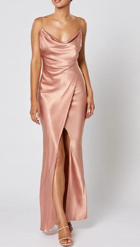 Эффектное платье на НГ-вечеринки