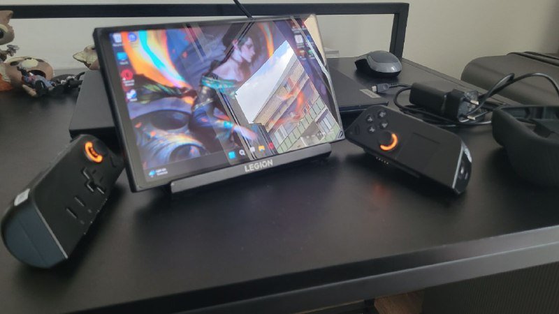 Портативная приставка Lenovo Legion Go 8.8" 2