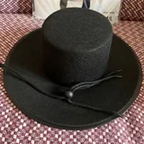 Пончо и шляпа на Хэллоуин 2