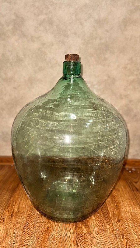 Стеклянные бутыли, большой и малый, набор