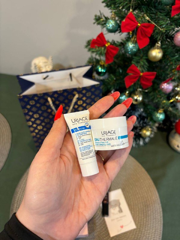 Подарочный набор косметики с BB-кремом и тушью 3