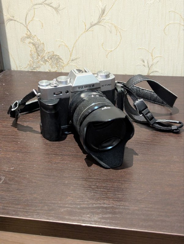 Fujifilm X-T20 с объективом XF 18-55mm, фильтры, сумка