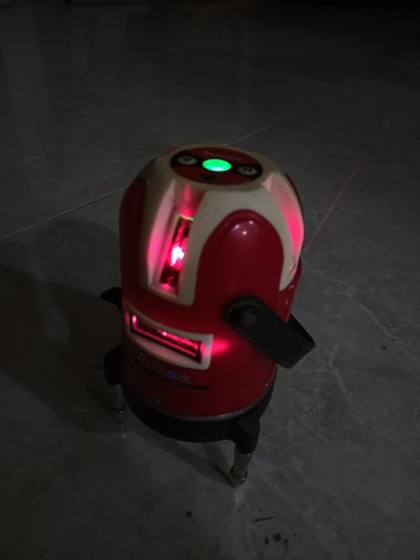 Зарядка Makita DC18RA, лазерный уровень, холодильник минибар 4