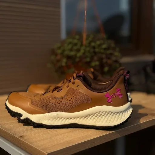 Трекинговые кроссовки Under Armour Women's Charged Maven Trail Running Shoes