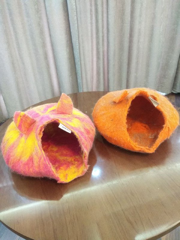 Домики для кошек или маленьких собак оранжевый, малиново-жёлтый