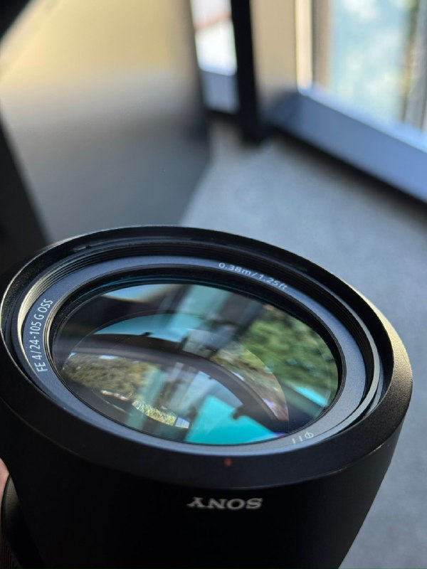 Sony FE 24-105mm f/4 G OSS Lens 2