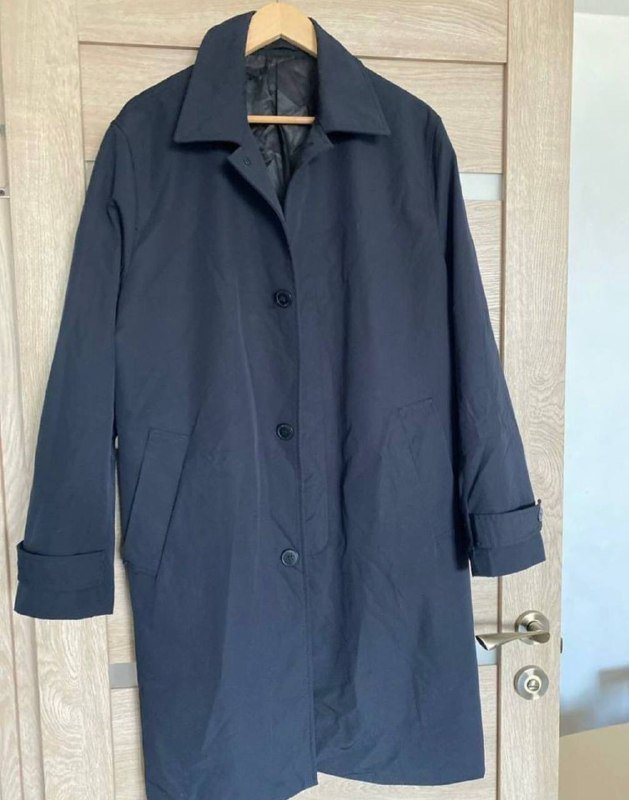 iPhone 11 Pro Max, Молды силиконовые, Плащ H&M, Кеды ARKET x VEJA, Свитер COS, Кожаные ботинки ARKET, Джинсы 4