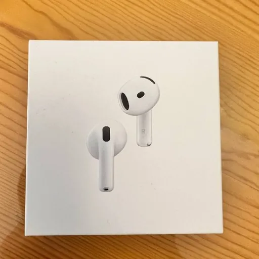 AirPods 5, AirPods 5 с беспроводным зарядным кейсом