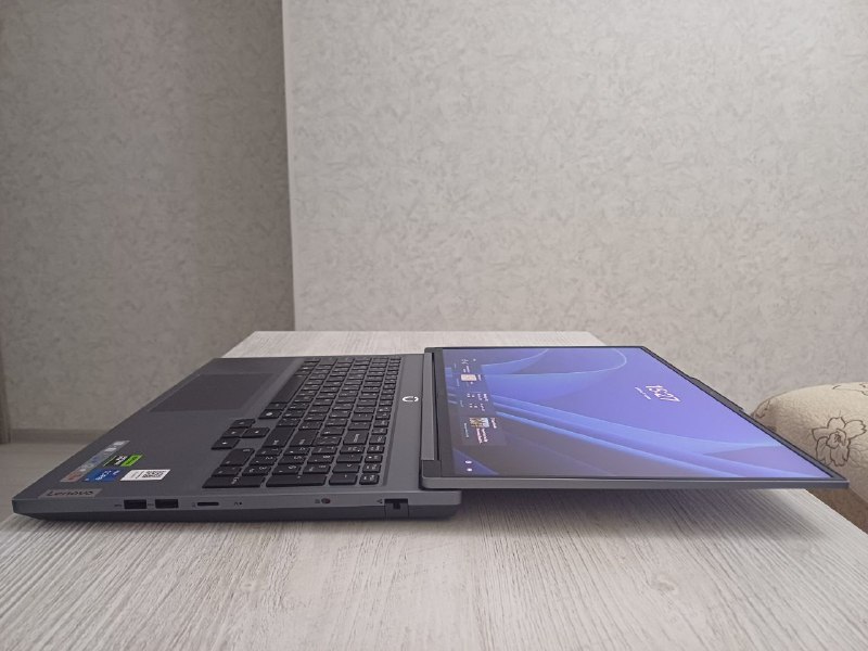 Игровой ноутбук Lenovo Legion 5 16IRX9 7