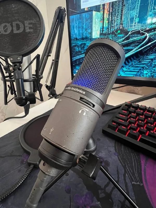Audio-Technica AT2020 USB микрофон 1