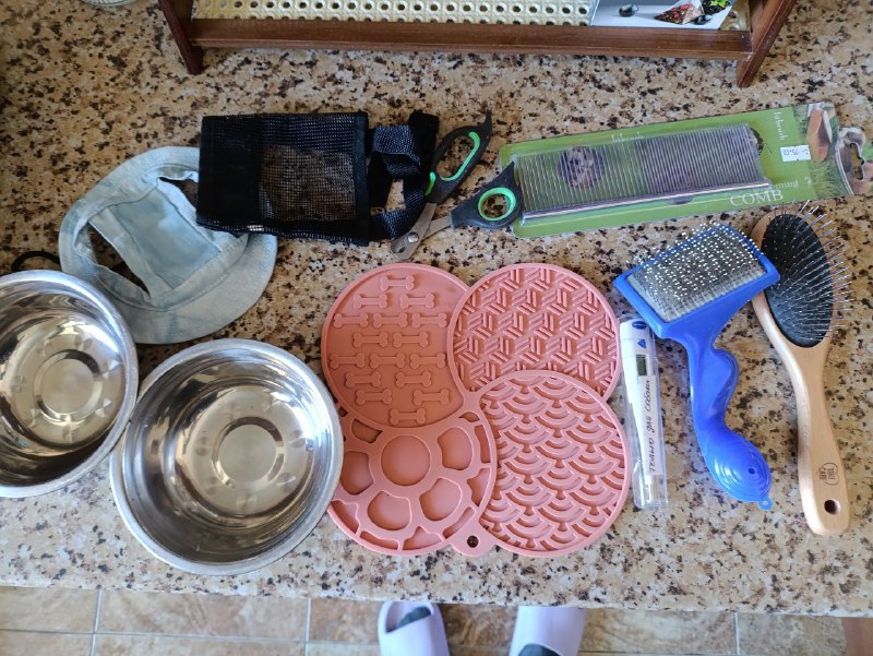 Шлейка-перестежка бренда bro, Миски для собаки, Ошейник светящийся, 2 сумки, Миска для воды 9