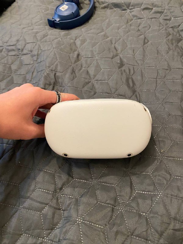 Oculus Quest 2 64GB, крепление Bobo Vr m5 plus, повербанк 2