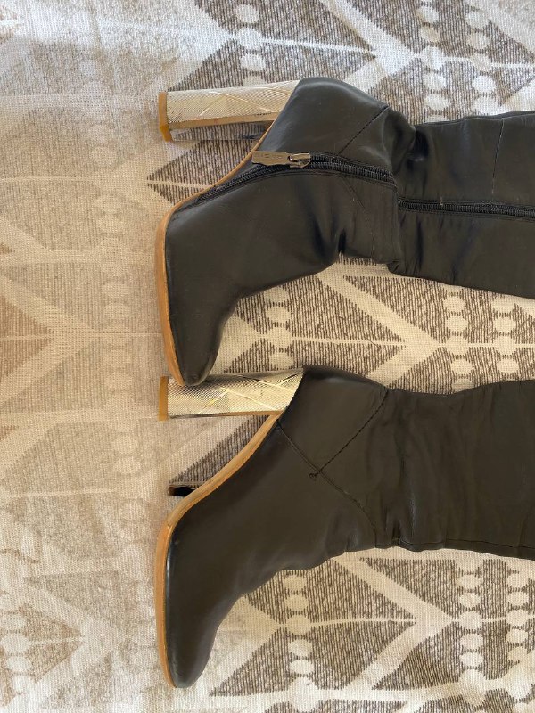 Шикарные кожаные сапоги, размер 36 4