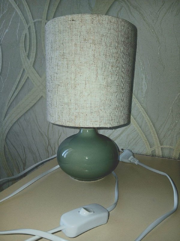 Настольная лампа