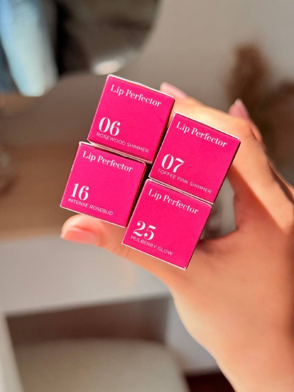 Clarins Lip Perfector оттенок 16 нейтральный нюд 5