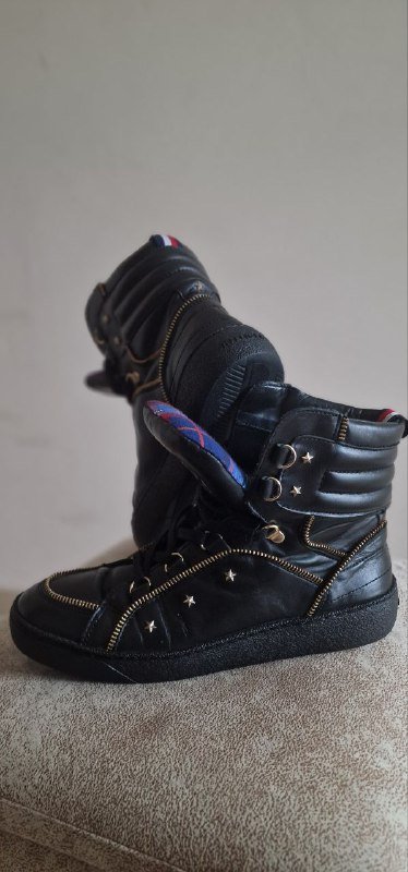 Сникерсы Tommy Hilfiger Gigi Hadid, размер 40 EUR
