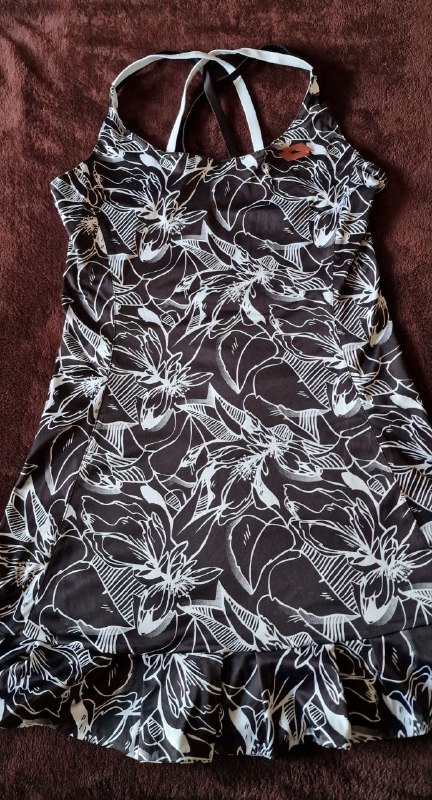 Костюм для занятий спортом Under Armour, Теннисное платье Lotto Twice, Козырьки 2XU Nike Stella McCartney 5