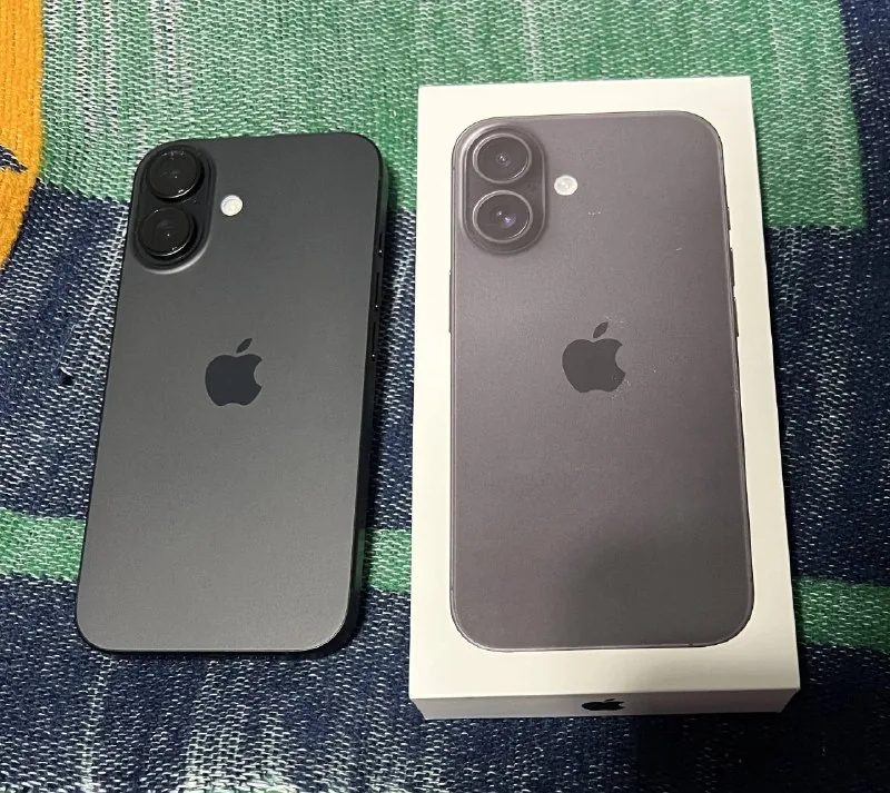 iPhone 17
