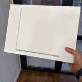 Коробка MacBook Air M5, AirPods Max 2