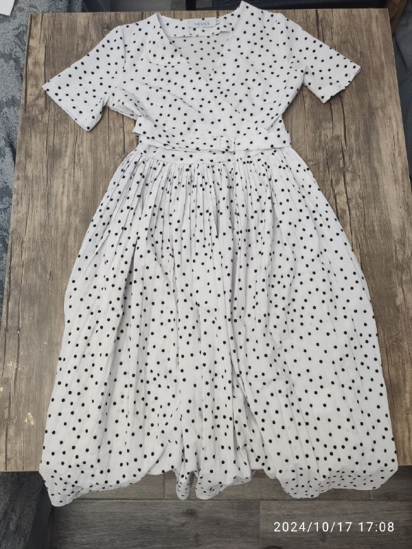 Платья Mango, Zara, спортивный костюм, сандали